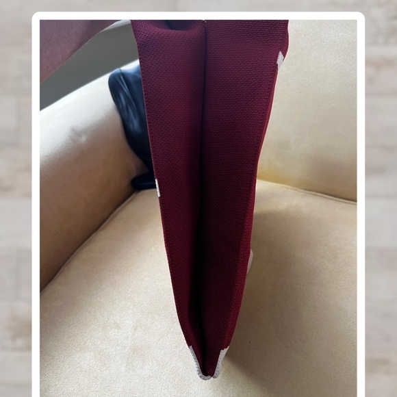 Burgundy-White Abstract, Thick-Knitted Small Wristlet/Mini Tote Bag NWT - Picture 7 of 13